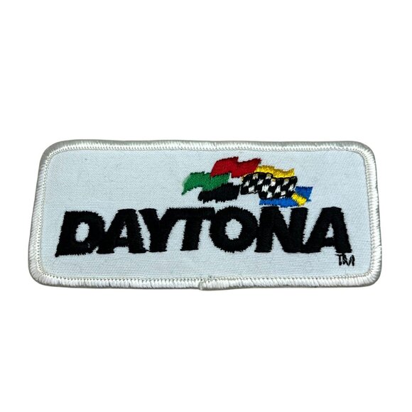 Vintage Daytona International Speedway Embroidered Racing Patch Motorsports - Picture 1 of 3
